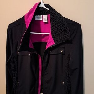 Jacket. Textured collar and sides.